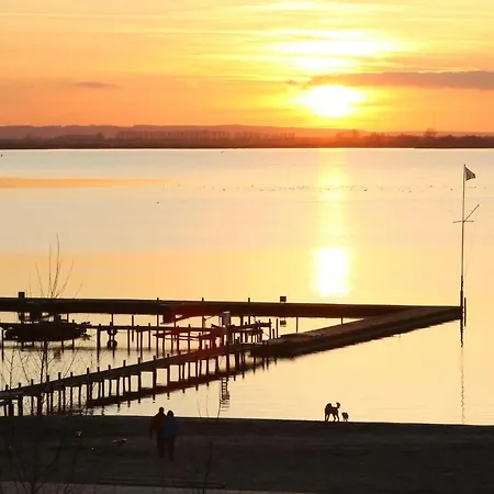 Stunning In Lembruch-dmmer See With Sauna, Wifi And Indoor Swimming Pool Dom wakacyjny *