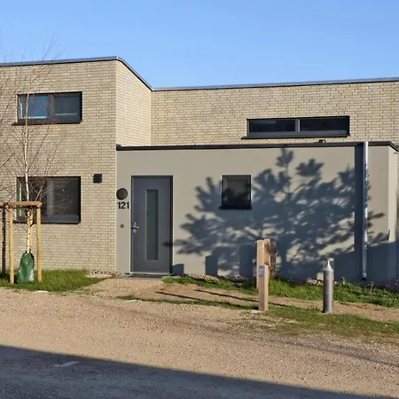 Stunning In Lembruch-dmmer See With Sauna, Wifi And Indoor Swimming Pool Lembruch