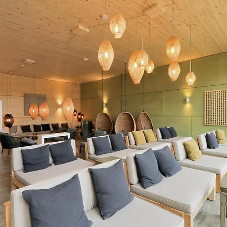 Dom wakacyjny Stunning In Lembruch-dmmer See With Sauna, Wifi And Indoor Swimming Pool