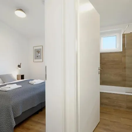 Stunning In Lembruch-dmmer See With Sauna, Wifi And Indoor Swimming Pool Dom wakacyjny *