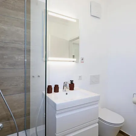 Stunning In Lembruch-dmmer See With Sauna, Wifi And Indoor Swimming Pool *